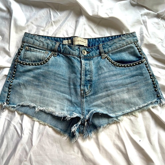 Band OF GYPSIES EMBELLISHED JEAN SHORTS - Picture 1 of 13